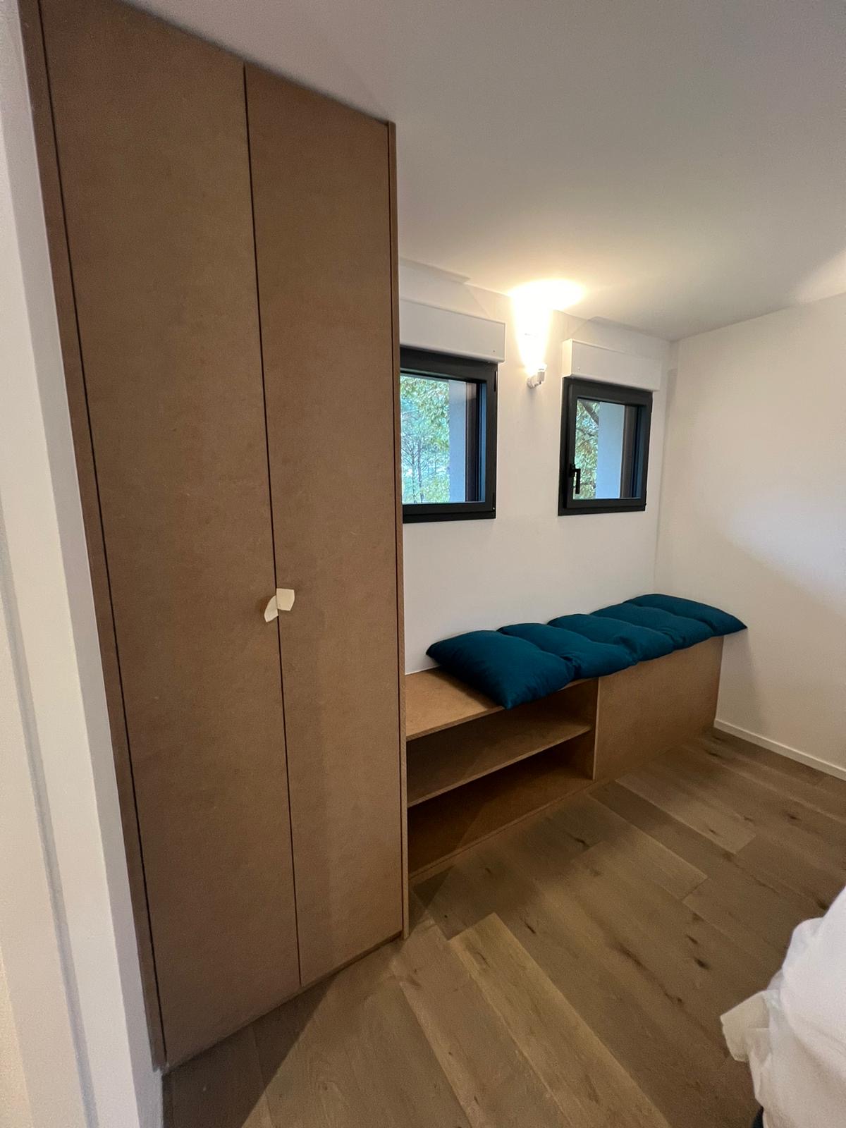 MUR VEGETAL SUR CLAUSTRA LUMINEUX