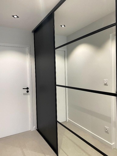 Placard sur-mesure avec niches et système push