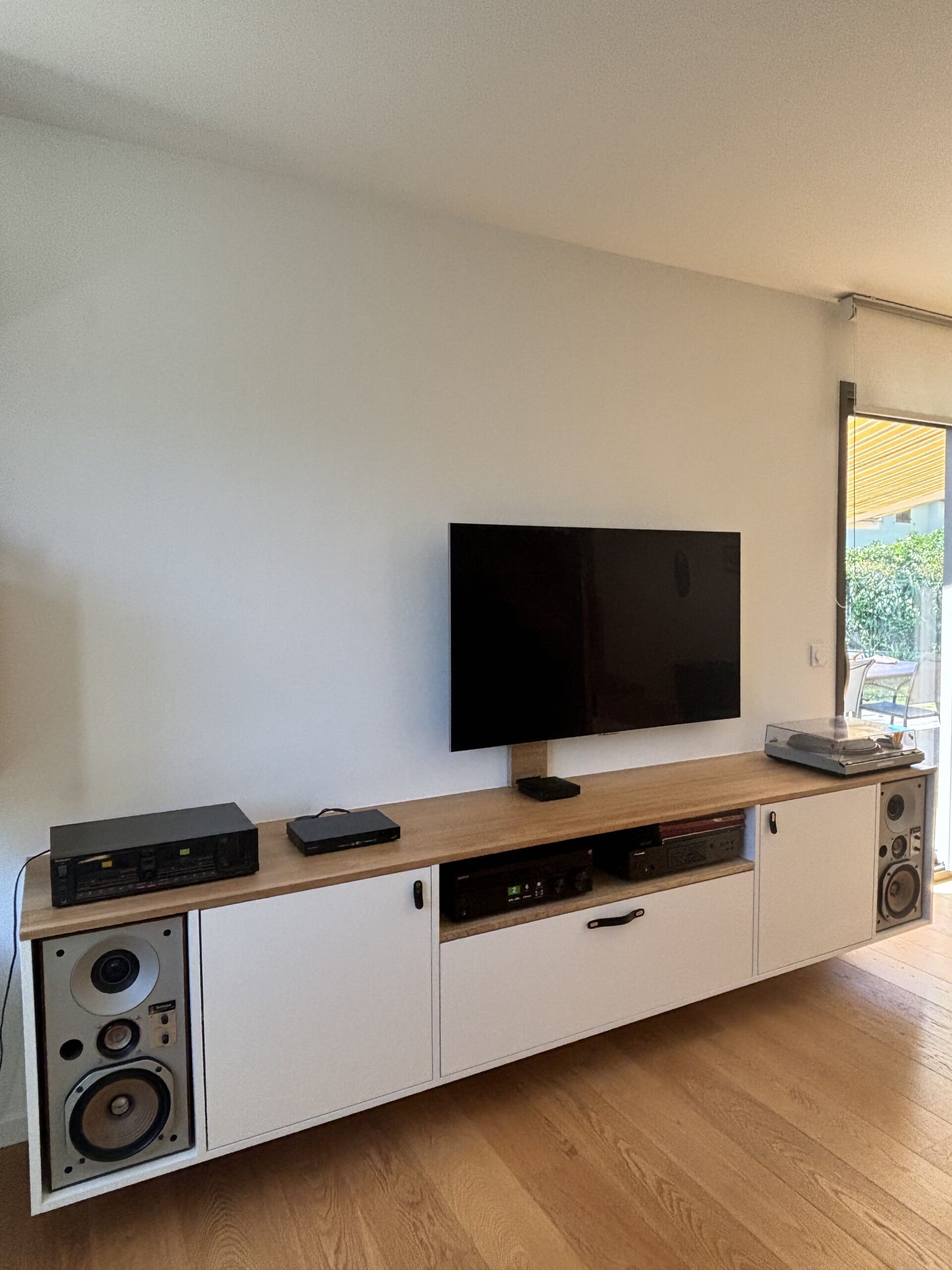 ETAGERES VITRE ET CHENE TV XXL