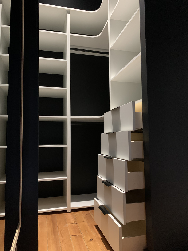 Placard sur-mesure déstructurée