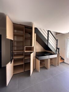 Aménagement sous escaliers