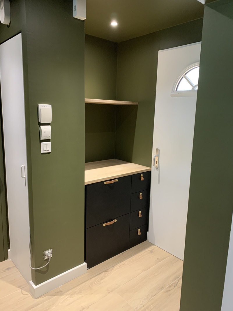 Entrée maison décor bardage bois