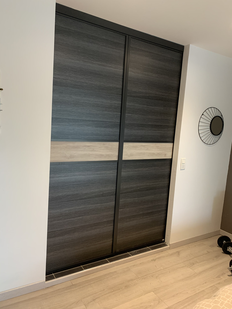 Placard sur-mesure portes verrière coulissantes