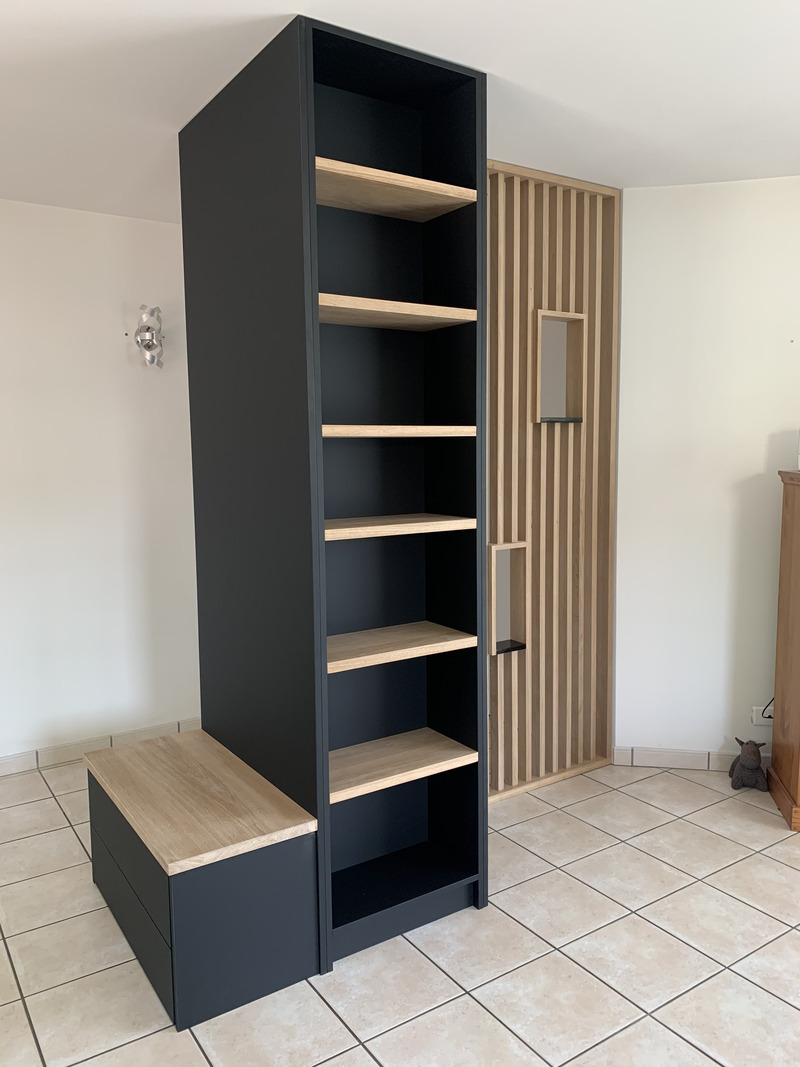 ENTREE CLAUSTRA ET NICHE FAUTEUIL