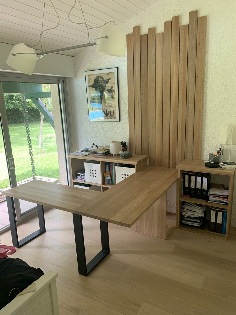 BUREAU ARRONDI SOUS ESCALIER