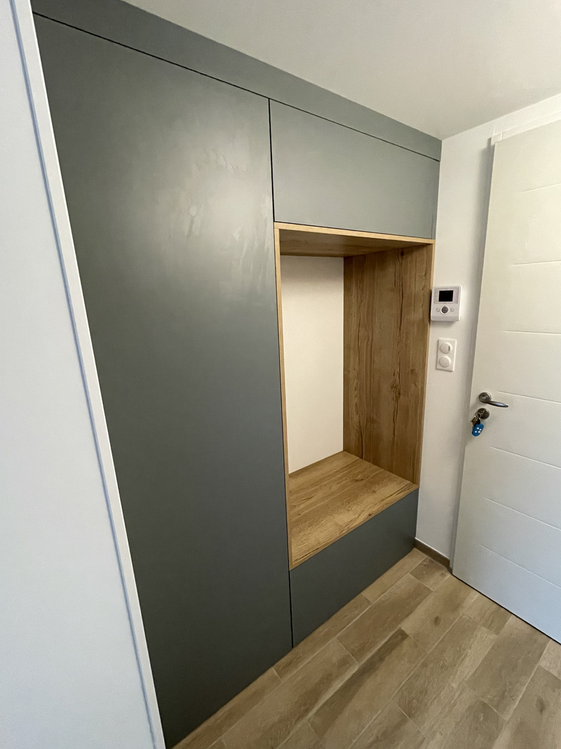 PLACARD/BANQUETTE ENTREE EN MDF PRET A PEINDRE